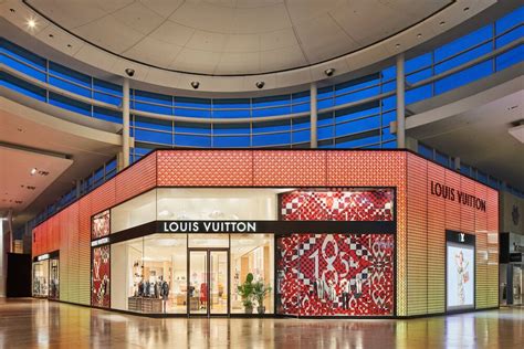 lv yorkdale